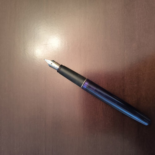 Parker Vector fountain pen translucent purple used with case