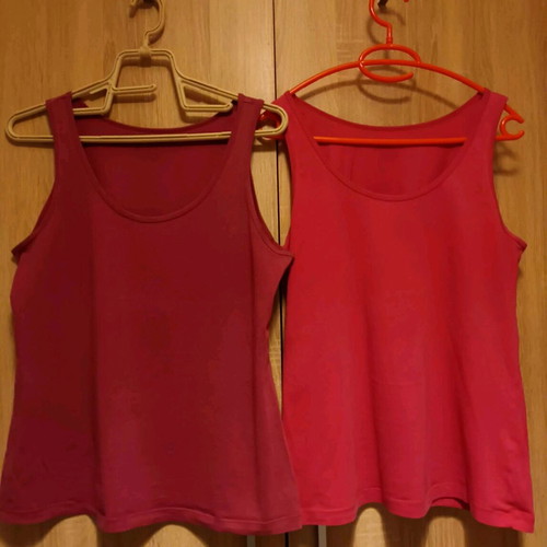 Set of 2 cotton tank tops used, size medium, pink