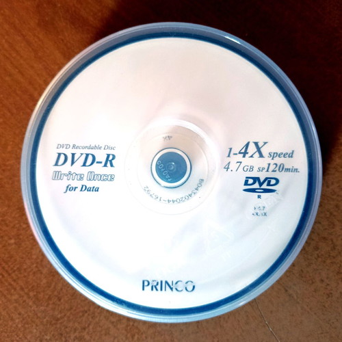 Spindle with 10 DVD-R discs new and unscratched