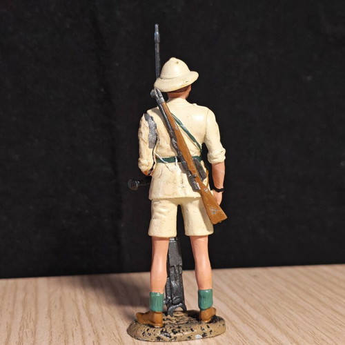 Italian Soldier Miniature with Anti-Tank Rifle Libia 1941, like new
