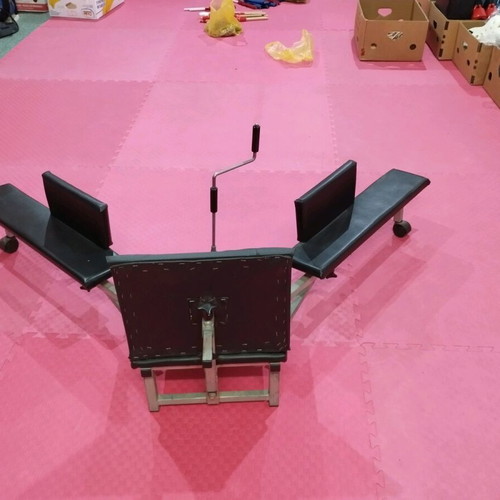 Leg opening machine like new for martial arts and yoga