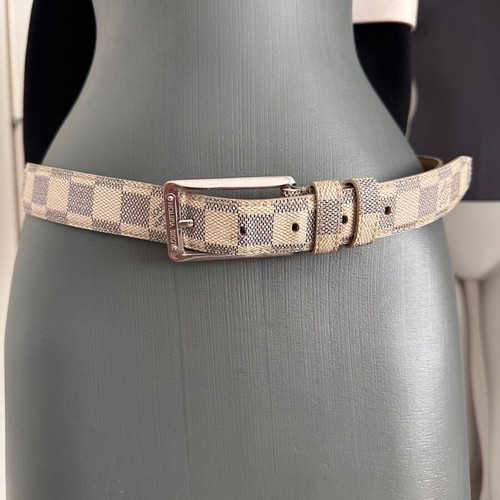 Louis Vuitton Damier Azur leather belt used, size 40/100, gray