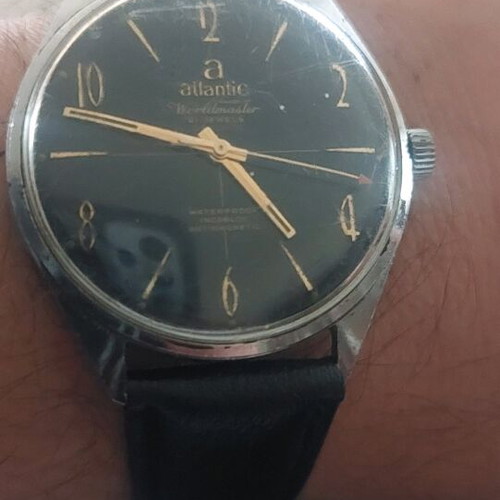 Atlantic winding watch used with slight glass wear