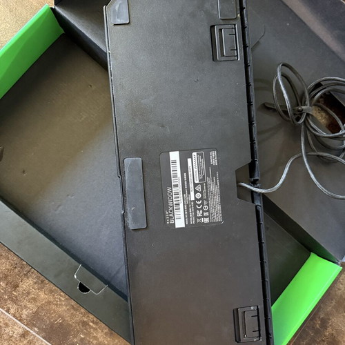 Razer Blackwidow Razer Green switched tactical and clicky keyboard new model like new