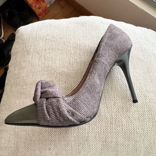 Grey checkered pumps like new, suede, size 36, 10cm heel