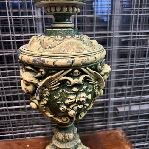 Table lamp iron with enamel used with design