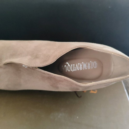 Castor platform beige pumps size 38 like new