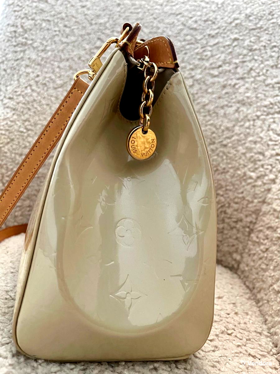 Louis Vuitton - Brea GM Monogram Vernis Leather Blanc Corail