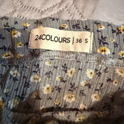 24 Colours Romantic Set like new, midi skirt and wrap blouse
