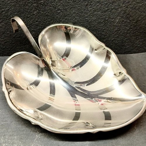 Vintage silver-plated decorative leaf-shaped plate used