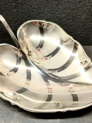 Vintage silver-plated decorative leaf-shaped plate used
