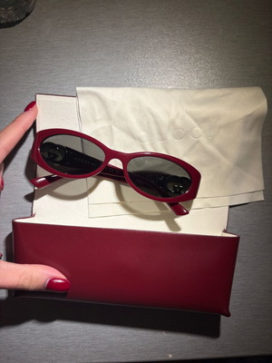 Gucci sunglasses new, red