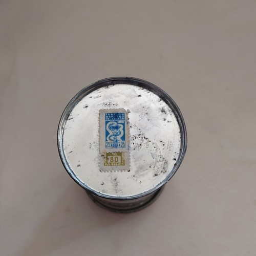 Fissan vintage metal powder box with stamps