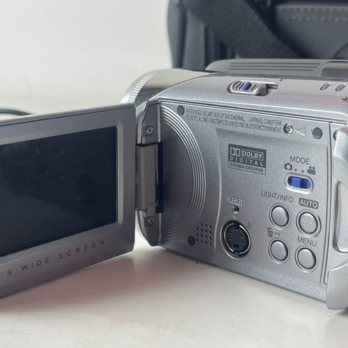 JVC Everio HDD Camcorder with 32x Optical Zoom and Samsonite Carrying Bag used