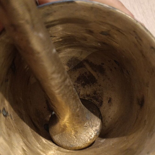 Metal mortar and pestle used, solid brass, 3 kg