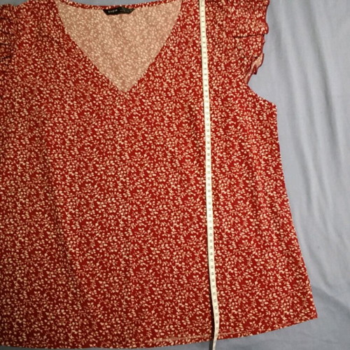 Shein blouse printed with ruffle sleeve, like new, size M