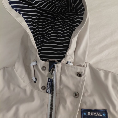 Alouette waterproof jacket for boy 6 years like new, cotton lining