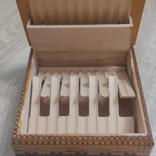 Wooden handmade tobacco box used, square 11cm