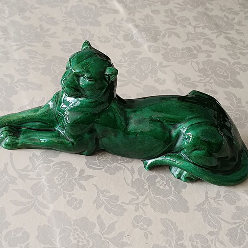Vintage Art Déco ceramic panther figurine with green enamel, like new