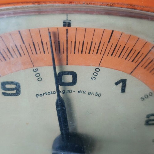 Vintage metal analog kitchen scale 10 kg used, orange