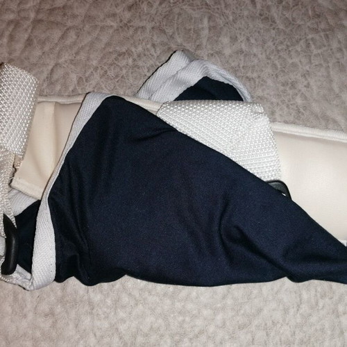 Adco Envelope Style Arm Sling Medium new