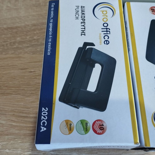 Pro Office hole punches new, pack of 4