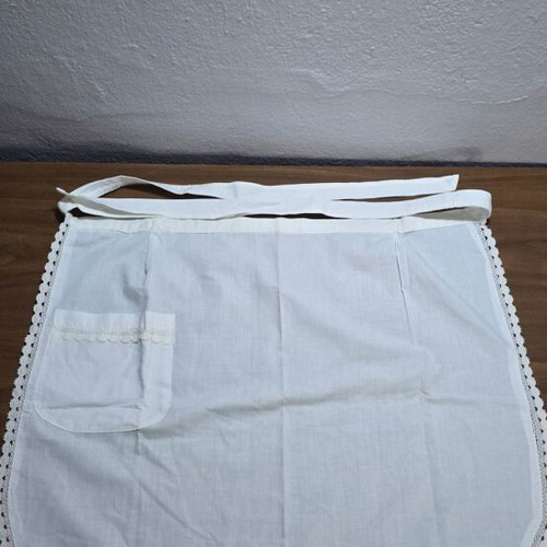 Vintage white waist aprons set of 3 like new with lace designs