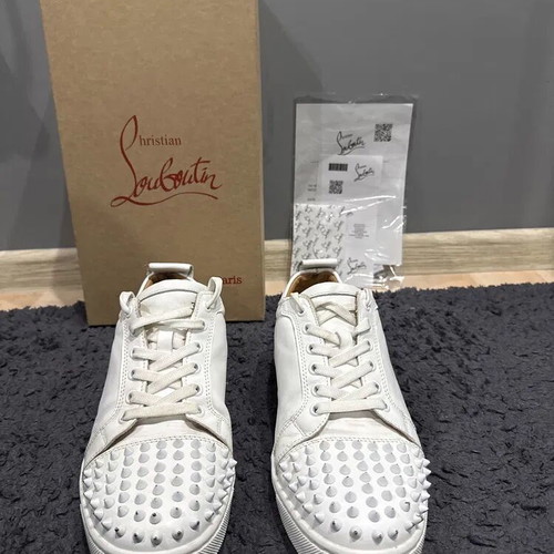 Christian Louboutin Louis Junior Spikes sneakers used, size 42, white