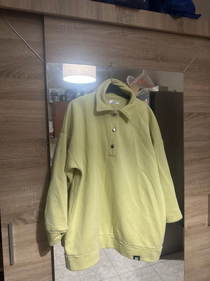 Wanderlust oversized shirt used, one size, yellow with small stain