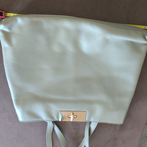 Verde women's handbag like new, beige