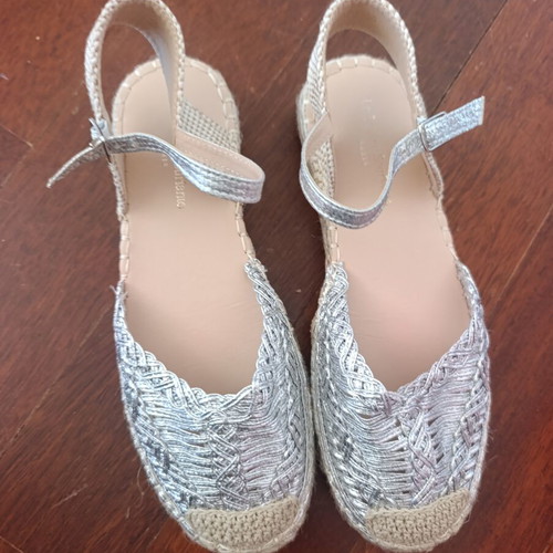 Silver espadrilles with strap, size 38