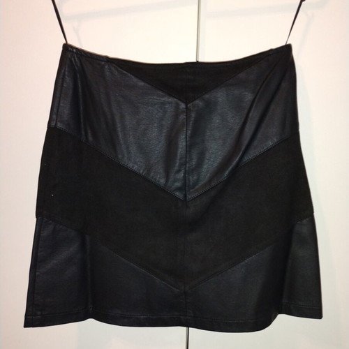 Attrattivo mini leather skirt like new, size S, black