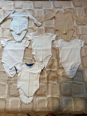 Baby bodysuits used, pack of 6 pieces