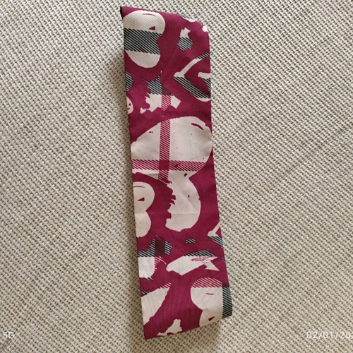 Burberry heart nova check head band like new, multicolor
