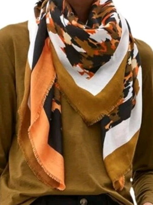 Oliver women's neck scarf like new, multicolor