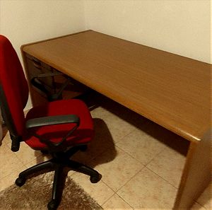 Γραφείο με καρέκλα