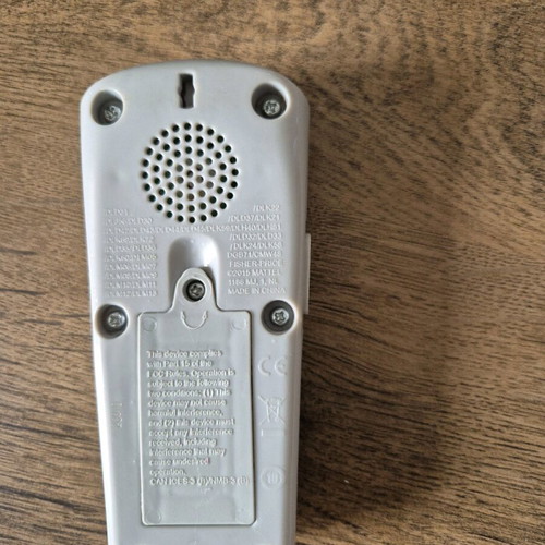 Fisher-Price Play and Learn Educational Remote like new with music and lights
