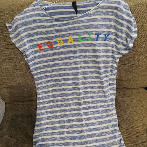 Striped navy t-shirt like new, size M 38 10, white and blue