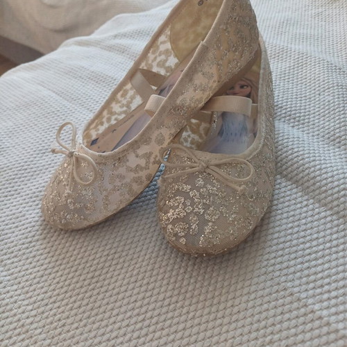 H&M Elsa ballerina shoes, beige, size 28