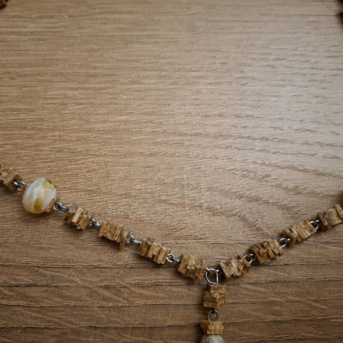 Pendant ending in a cross. Final price 3€!