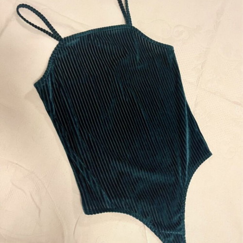 Velvet bodysuit in cypress green, like new, size S/M