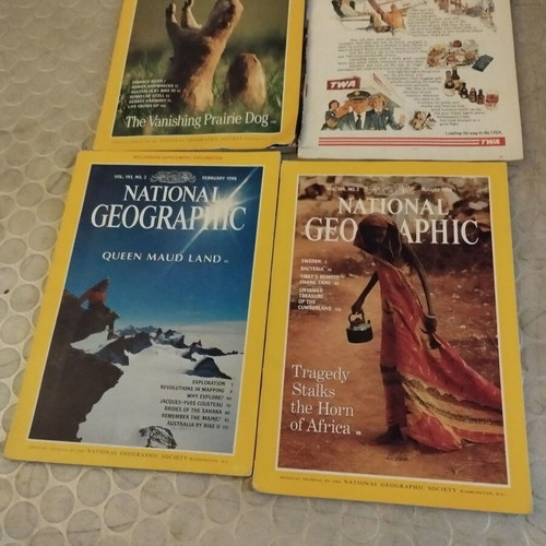 National Geographic magazines used, pack of 5 issues