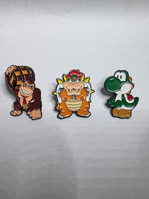 Super Mario pins set with Donkey Kong, Bowser & Yoshi new