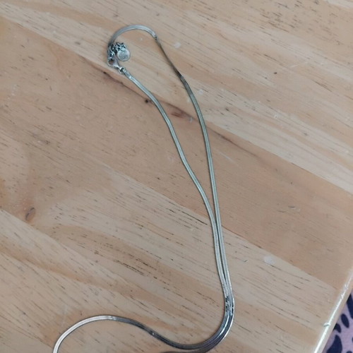 Flat snake chain necklace like new