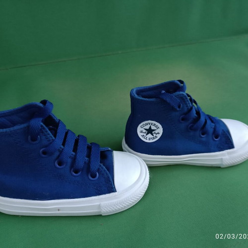 All Star Converse baby boots size 21 new