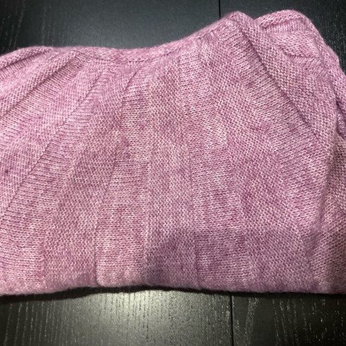Knitted turtleneck with batwing sleeves like new, pink, oversized