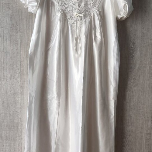 Maxi White Satin Nightgown and Robe Set new, bridal size 48