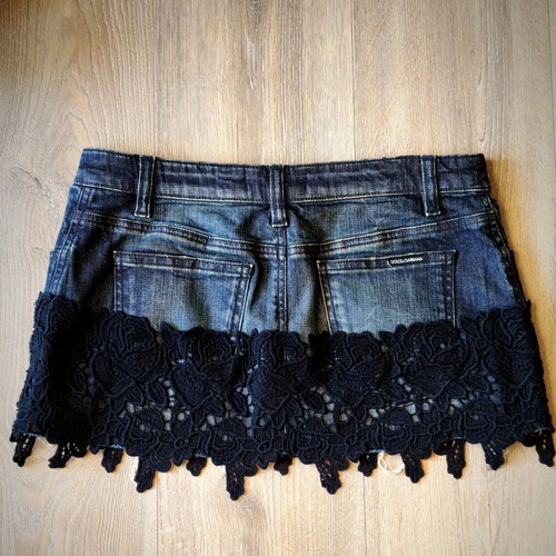 Dolce & Gabbana vintage statement skirt like new, black and blue, size S