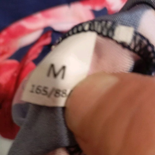 WHO*S WHO women's blouse like new, multicolor, satin viscose