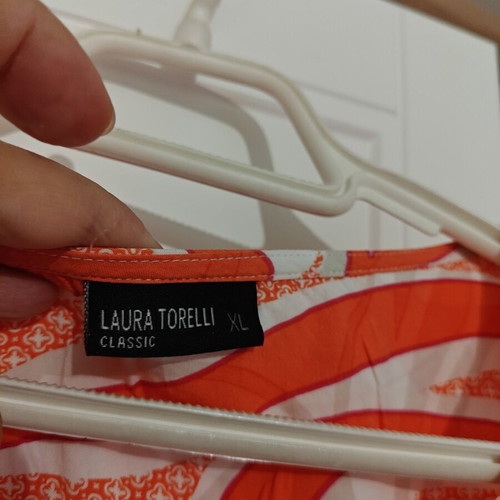 Top Laura Torelli like new, white and red viscose fabric, size XL